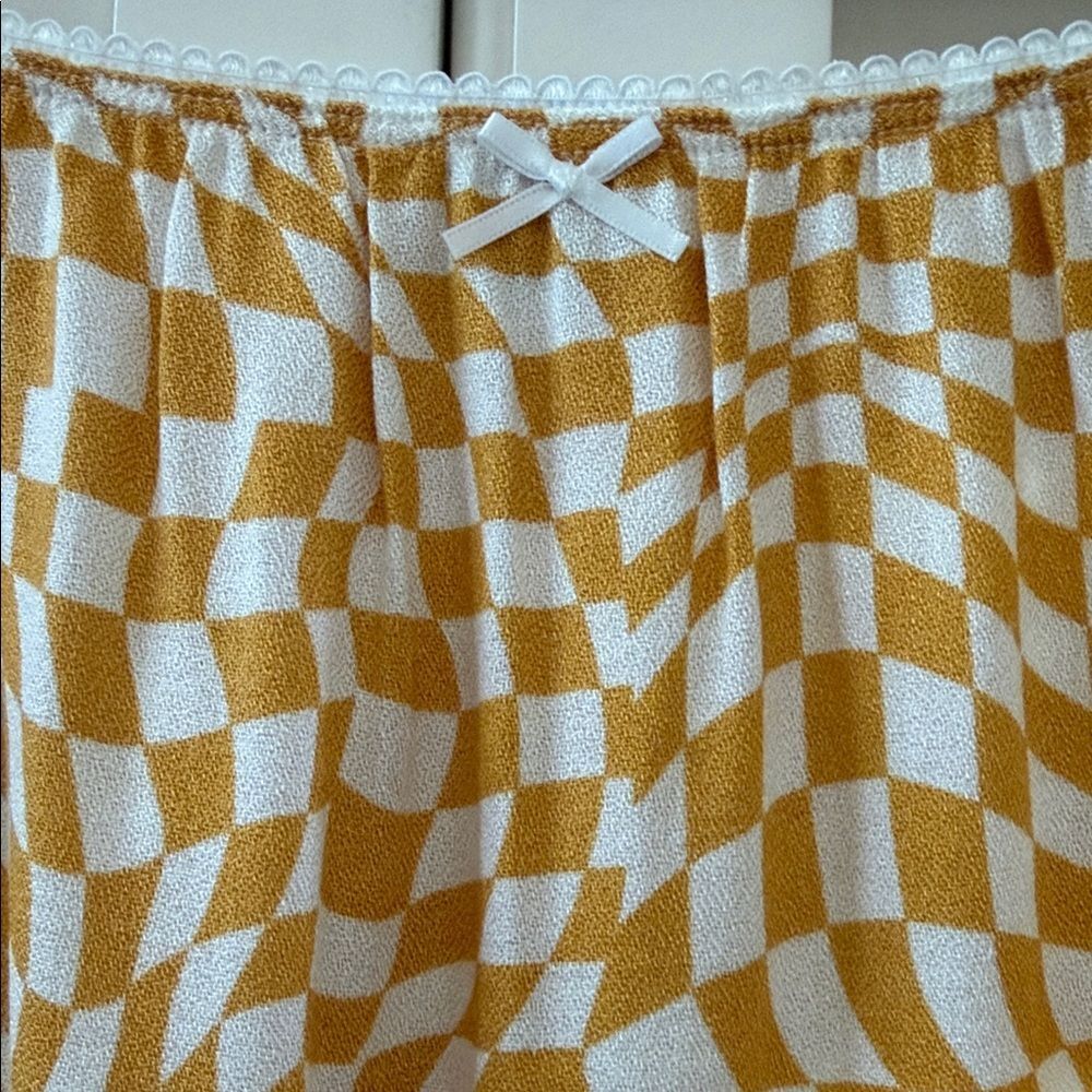 Love, Fire Women's Yellow and White Optical Illusion Skirt - Picture 3 of 3